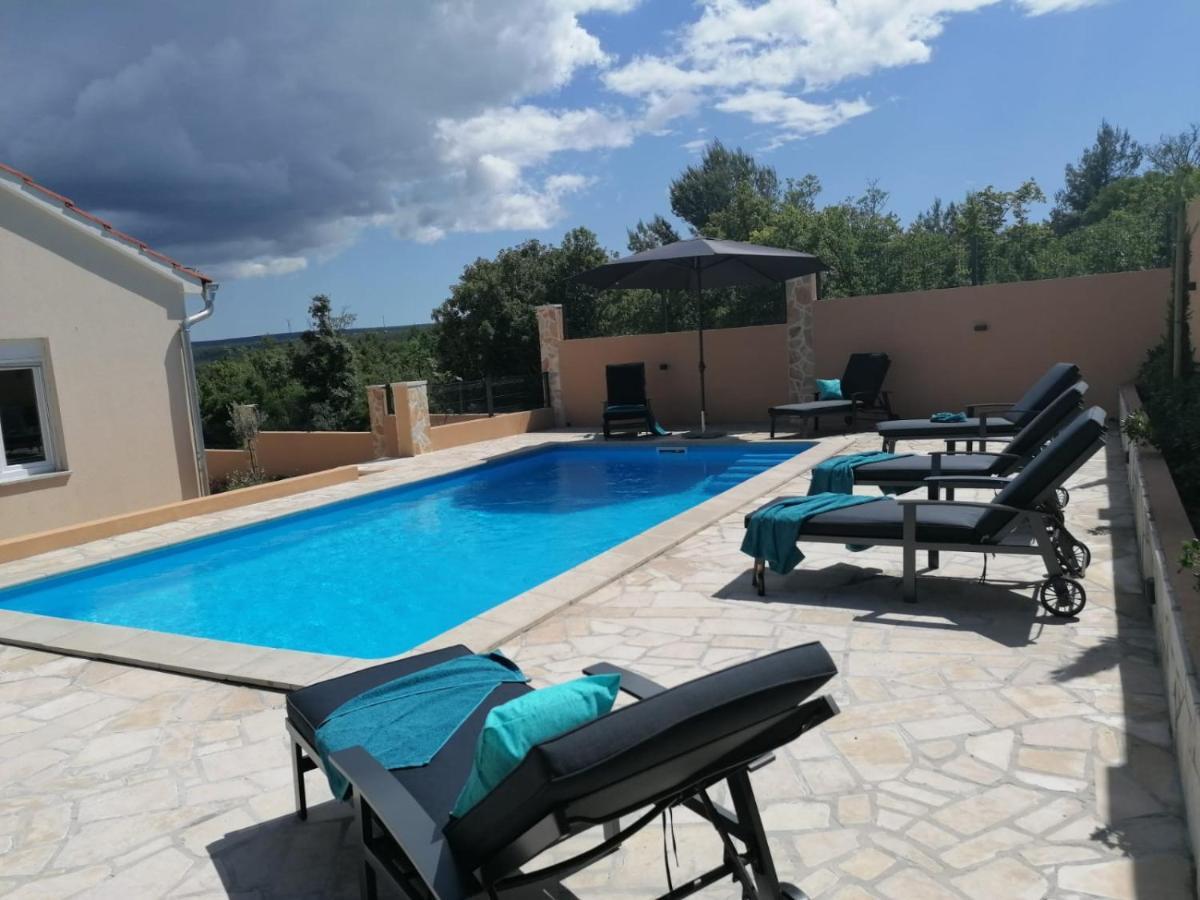 Villa Mir Pridraga Bagian luar foto