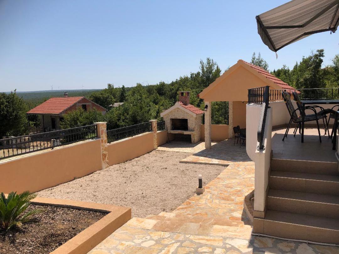 Villa Mir Pridraga Bagian luar foto
